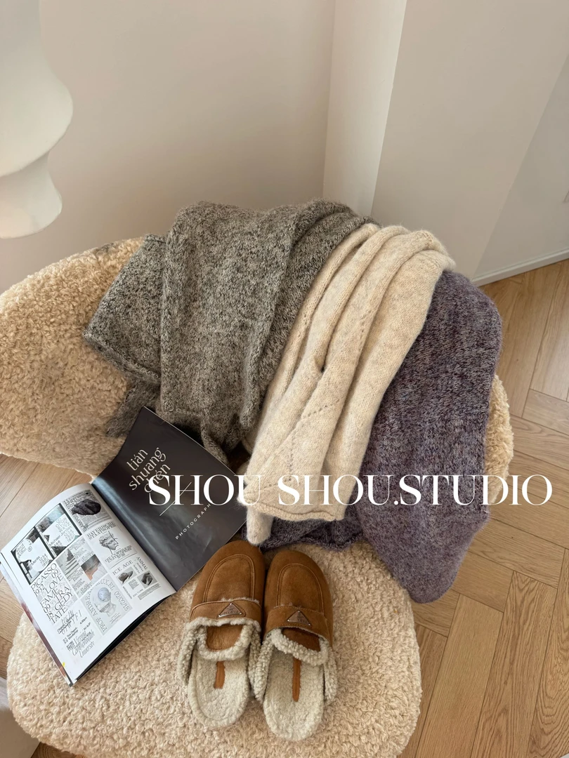 【瘦瘦】大码无领羊毛带口袋落肩显瘦百搭宽松彩纱开衫毛衣S01921