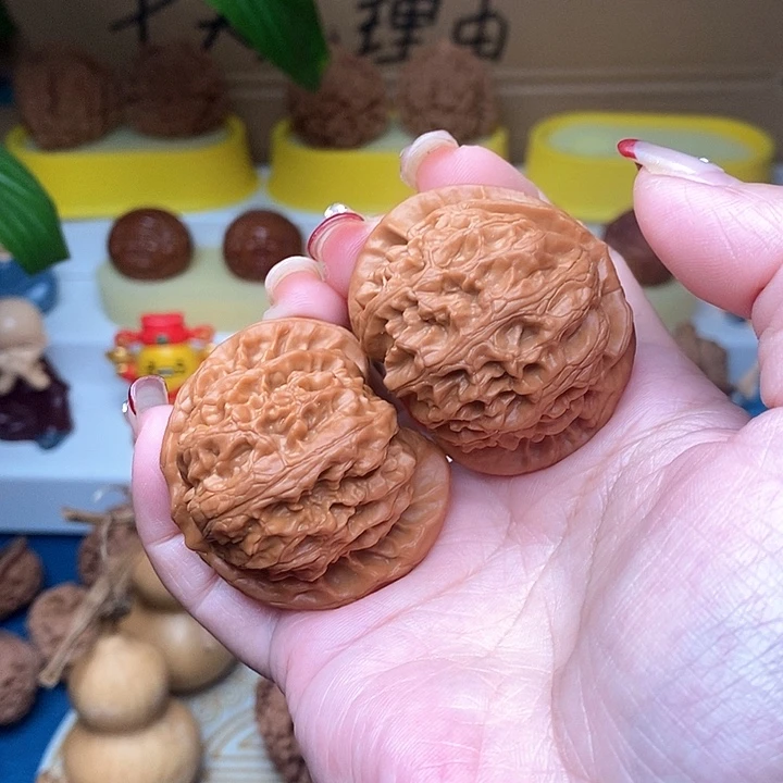 文玩核桃吊坠宫灯