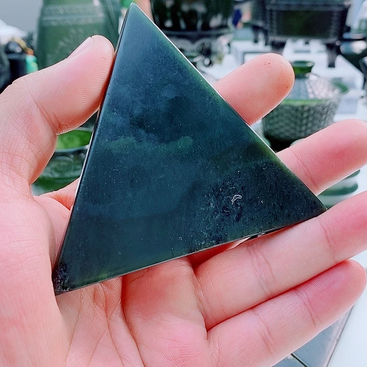 和田玉（青玉）未镶嵌把件