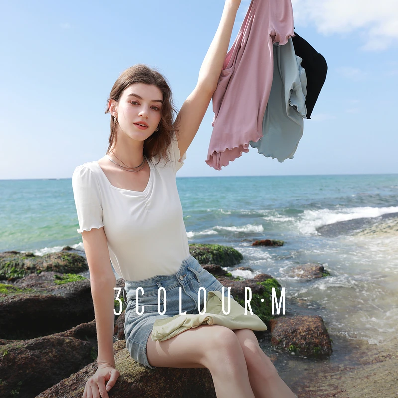 三彩2025夏季新款方领纯欲风短袖小衫木耳边修身套头玻尿酸T恤女M