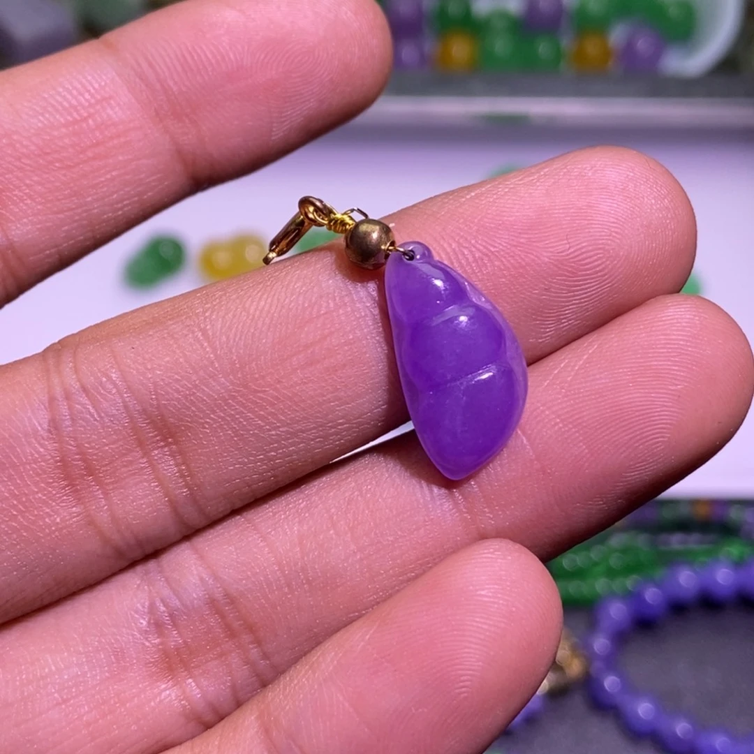 翡翠未镶嵌颈饰吊坠