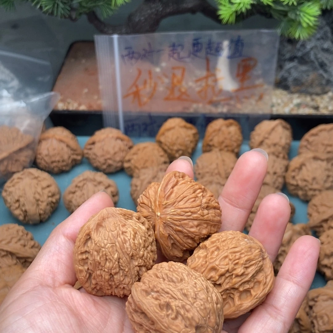 天***鸣文玩核桃把件绣球磨盘23