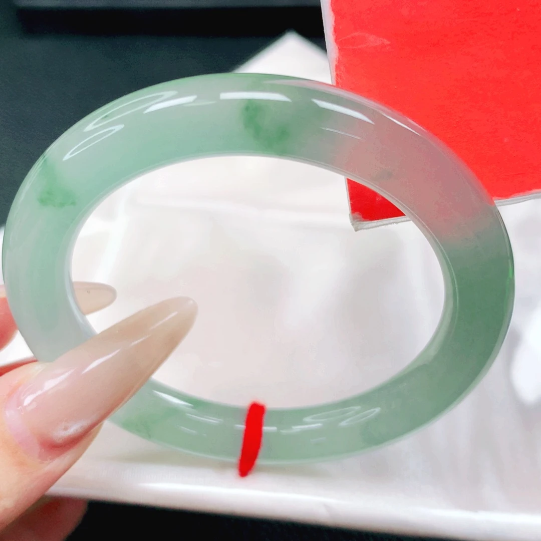 翡翠未镶嵌手镯53