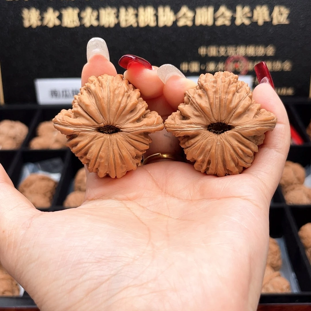 把件文玩核桃43汉高楼全品菊花底流水纹桩正S4301