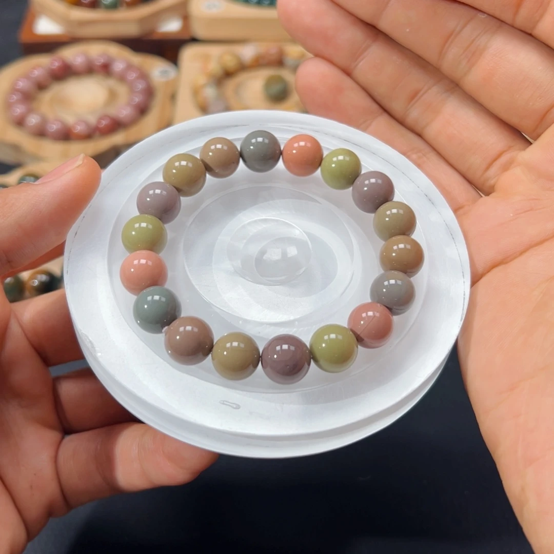 小***陈石英质玉未镶嵌手链49