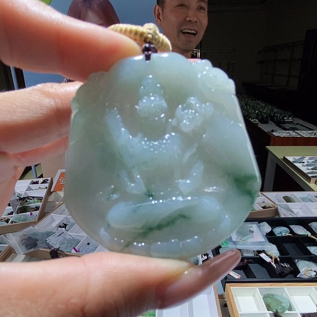 翡翠未镶嵌颈饰翡翠