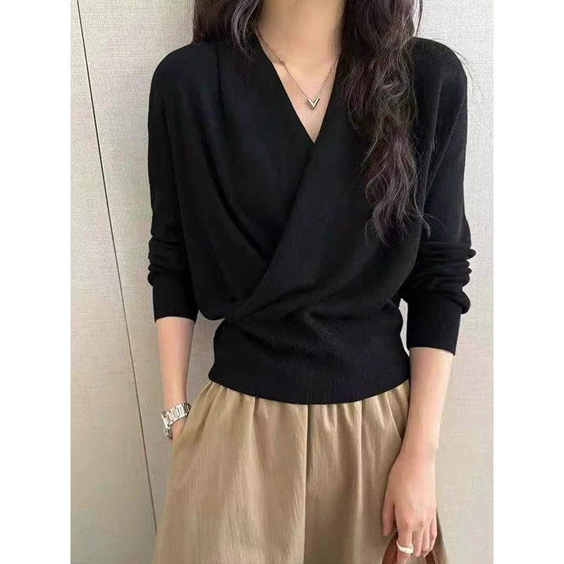 法式轻熟风V领针织打底衫女秋季新款胖mm遮肚子显瘦气质毛衣外穿