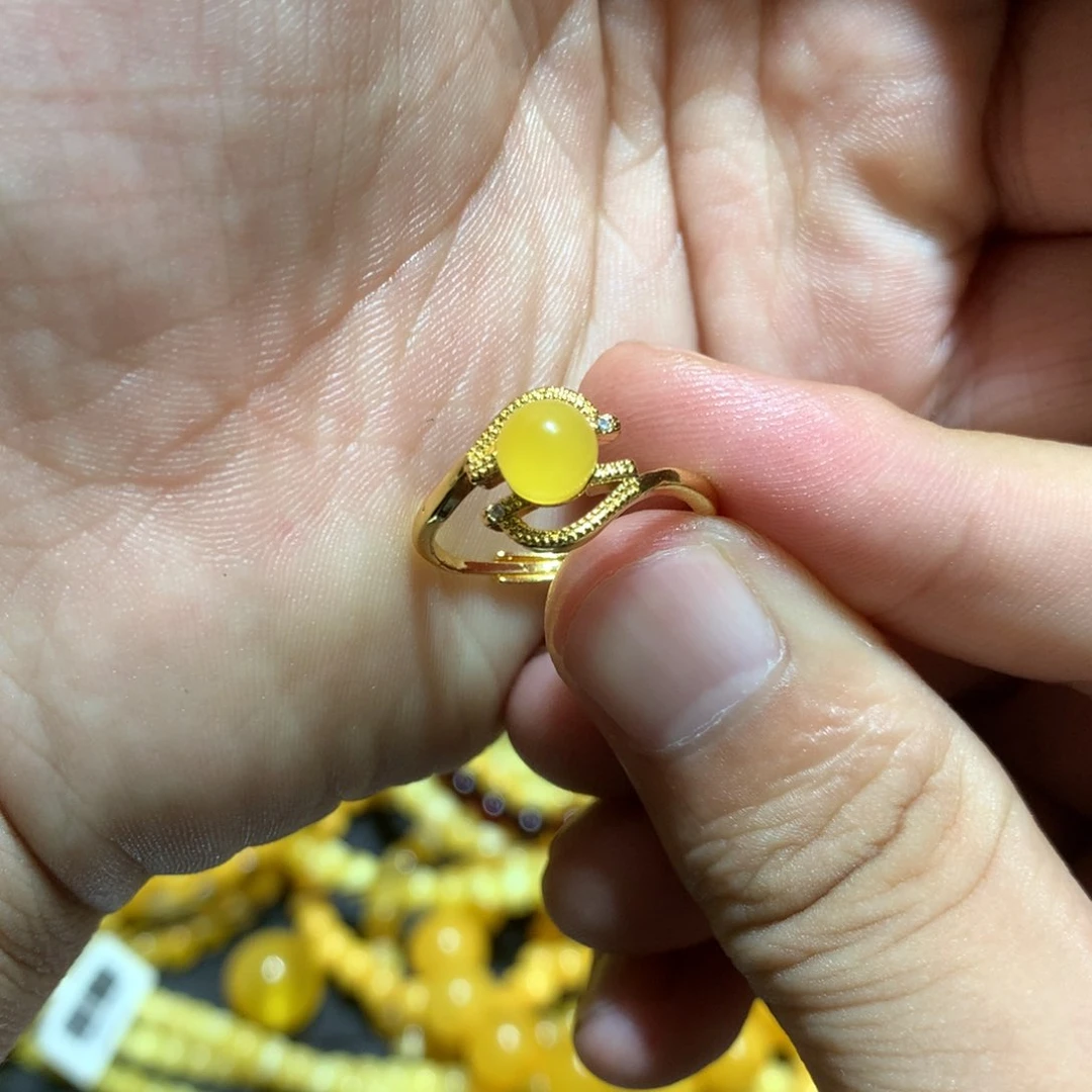 琥珀未镶嵌珠宝奇石云*