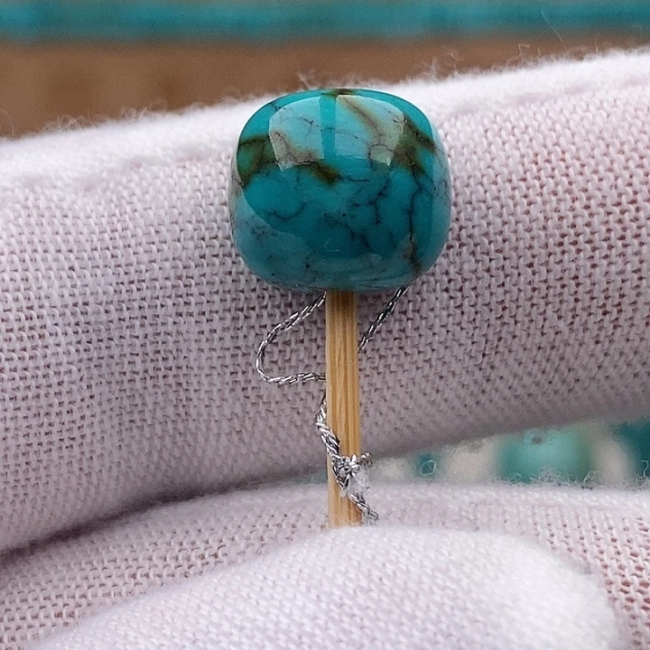 绿松石未镶嵌珠宝奇石11.2