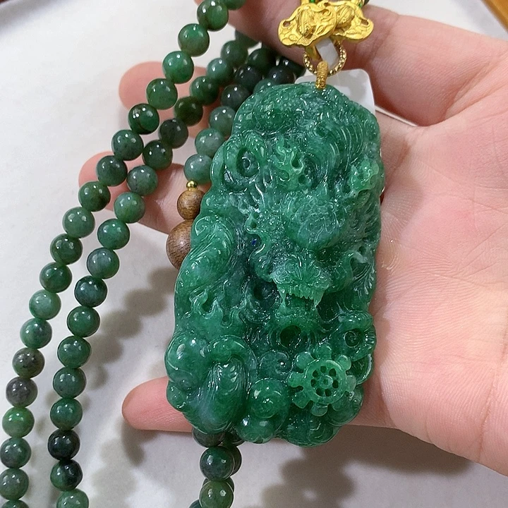 翡翠未镶嵌颈饰翡翠吊坠