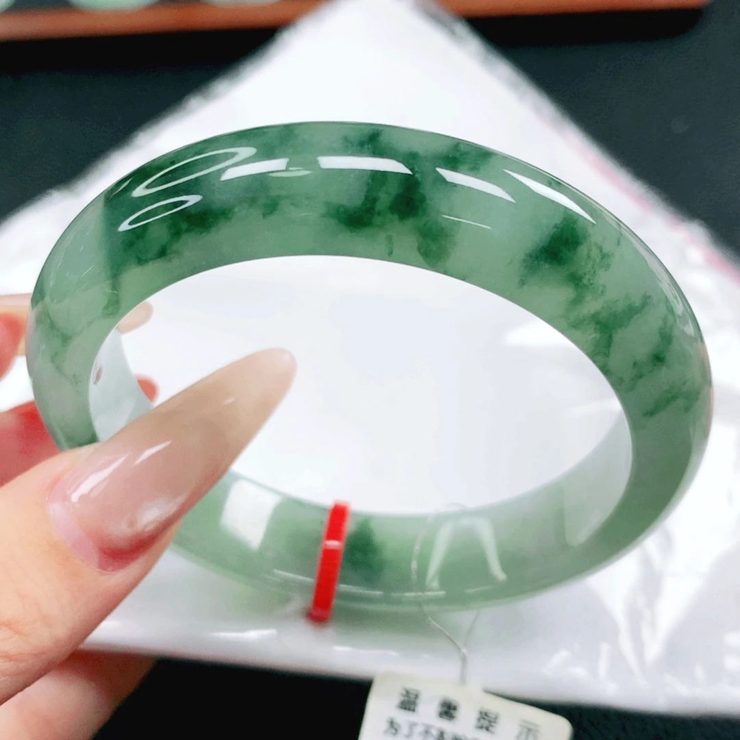 翡翠未镶嵌手镯57