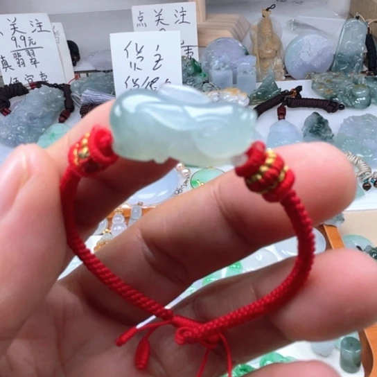 翡翠未镶嵌颈饰翡翠兔手绳