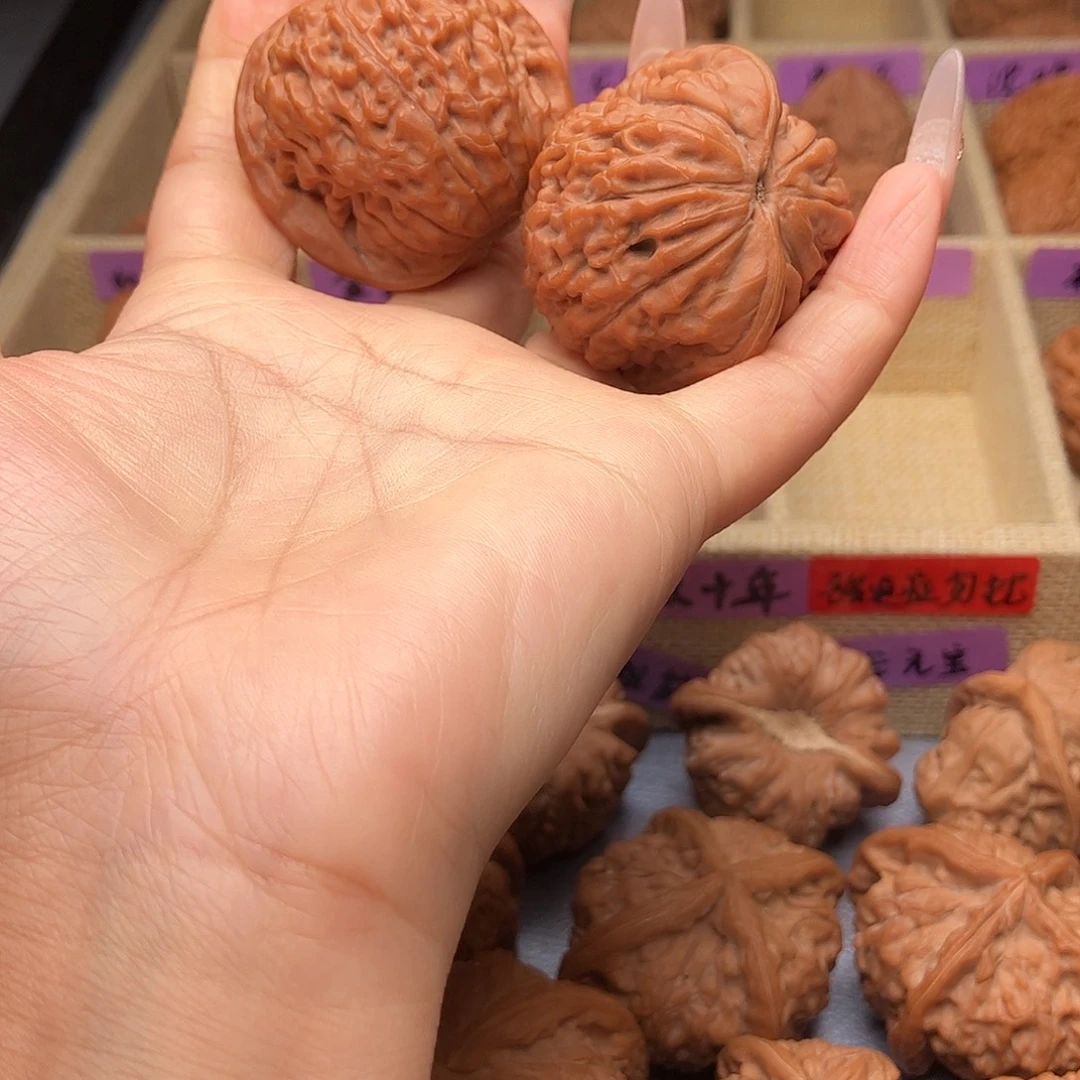 白***菜把件文玩核桃莲花