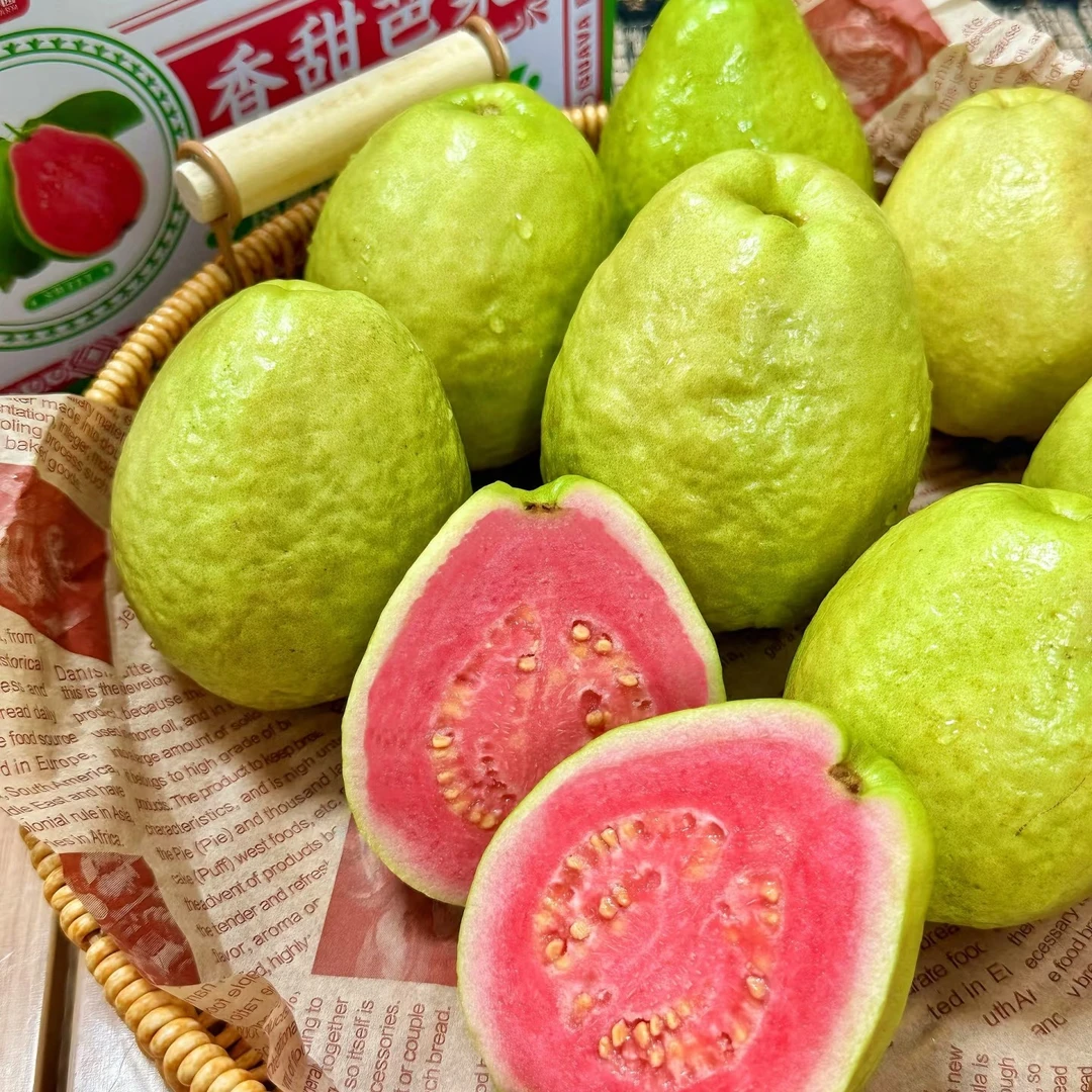 红心芭乐一个/份【赠酸梅粉】