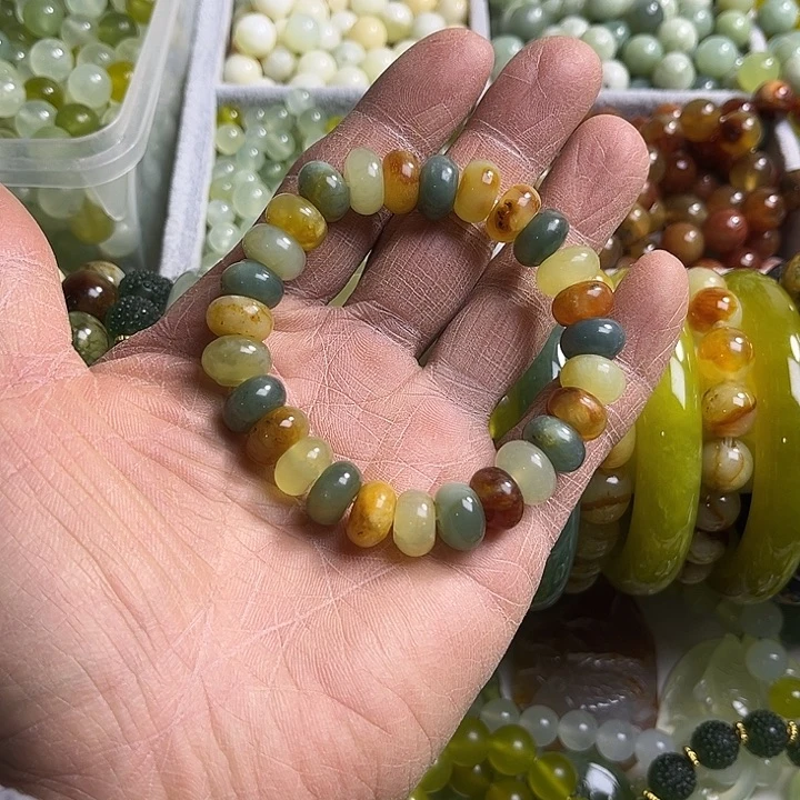 合金蛇纹石玉颈饰