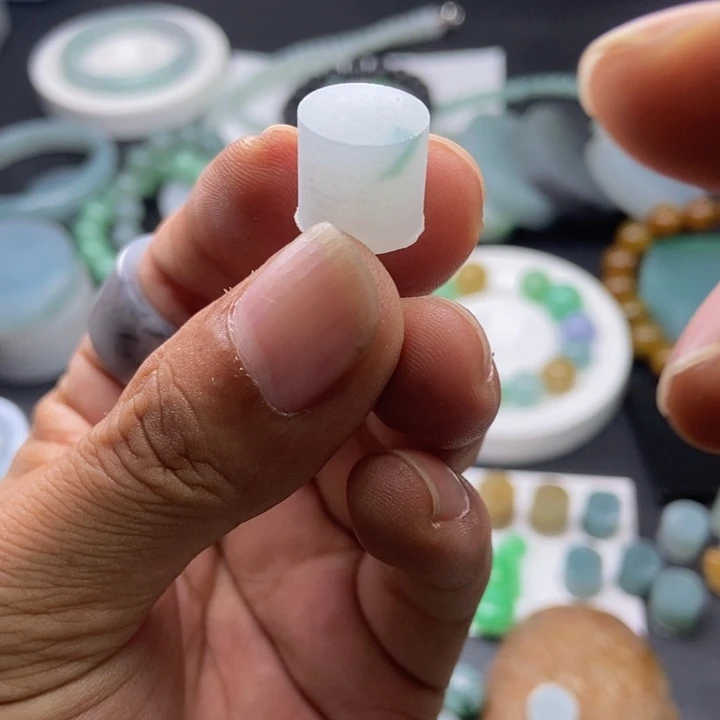 定制翡翠未镶嵌定制