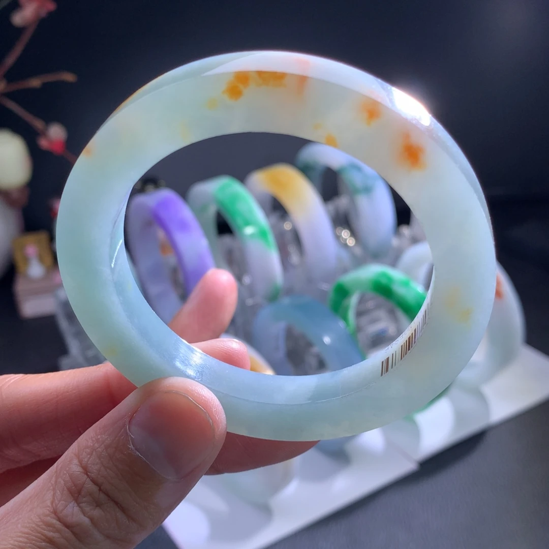 定制翡翠未镶嵌手镯