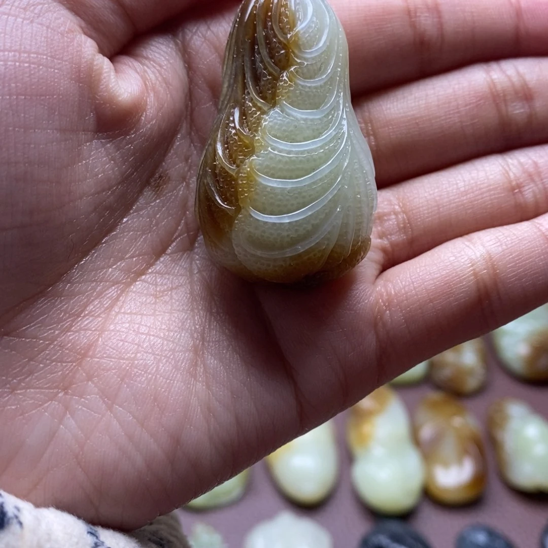 吊坠(不含链)未镶嵌和田玉（糖玉）