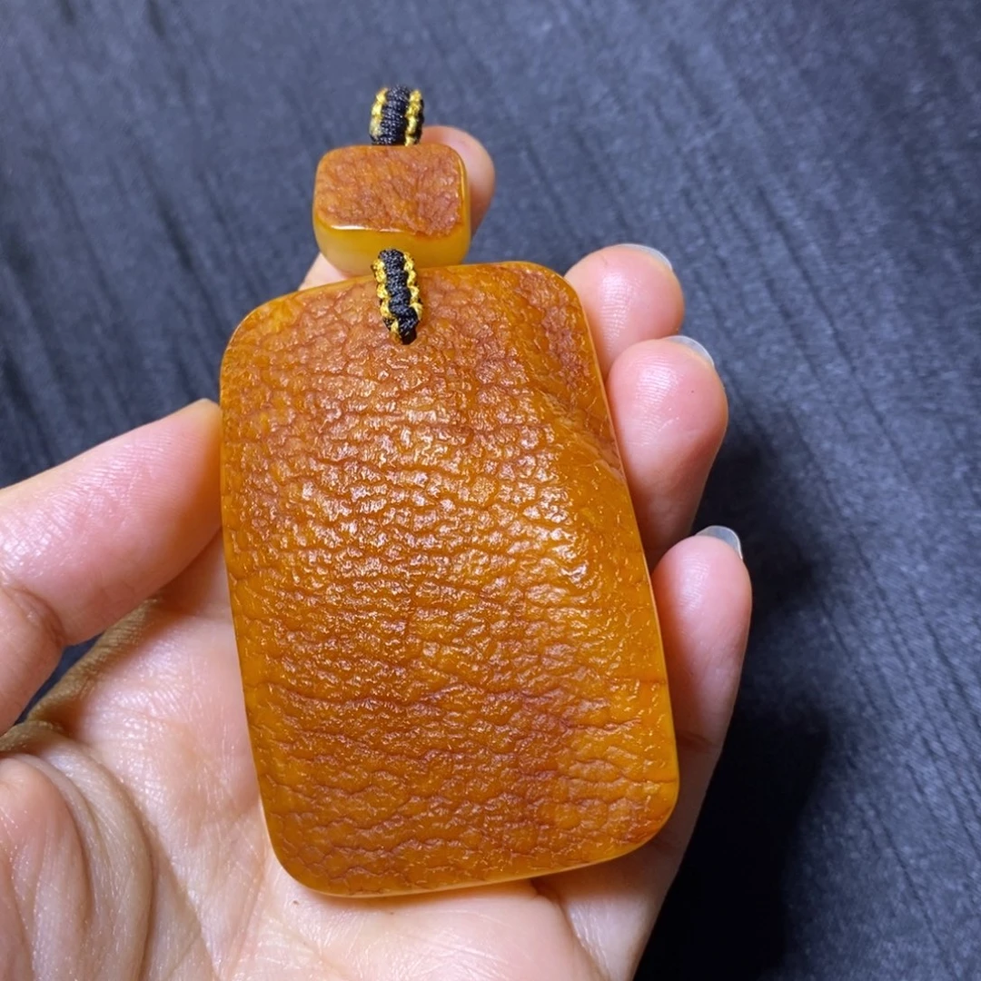 定制琥珀羚**春琥珀蜜蜡吊坠