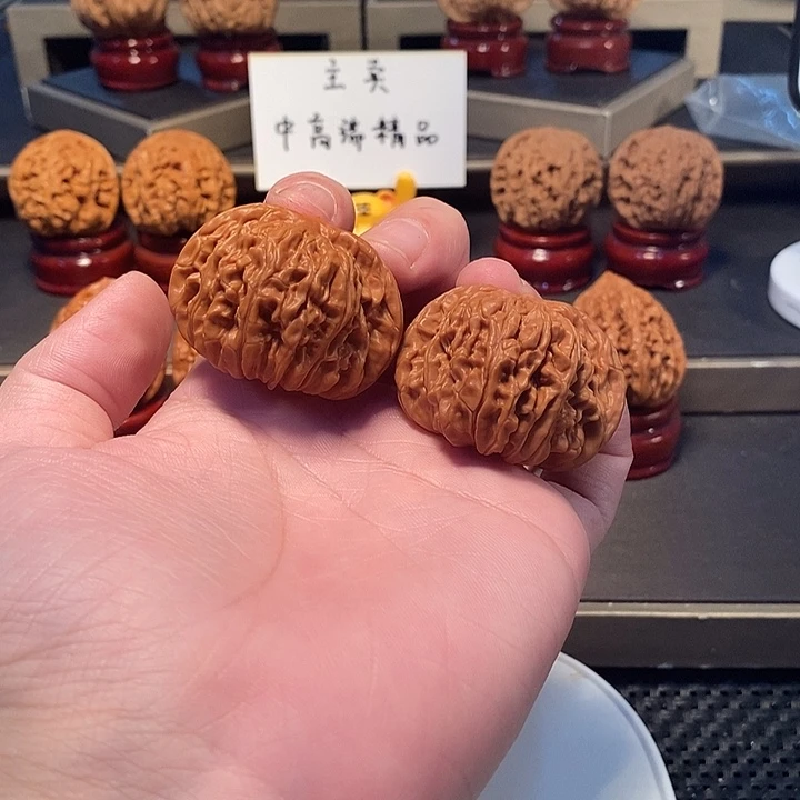 文玩核桃把件?楼子打底