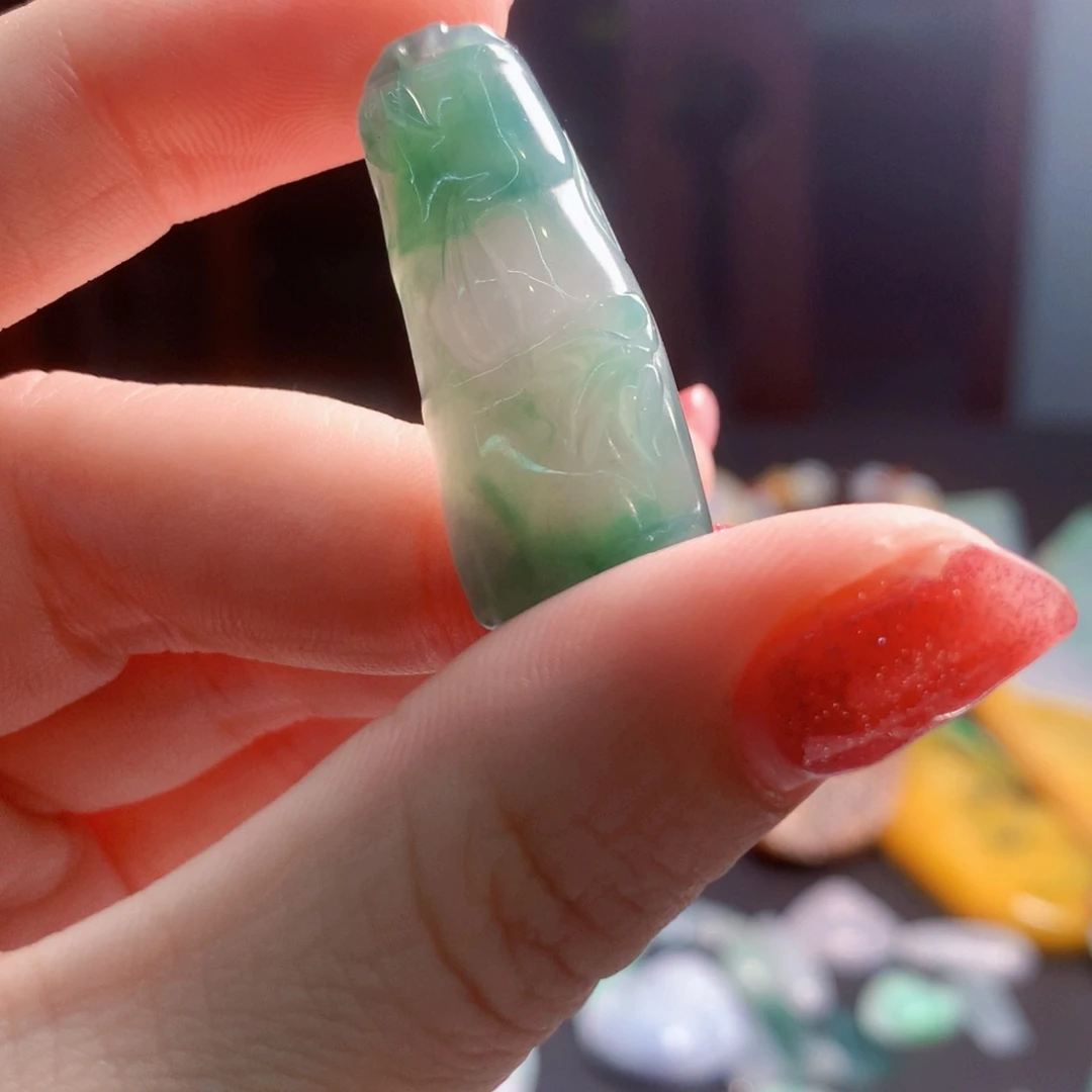 颈饰未镶嵌翡翠纯天然