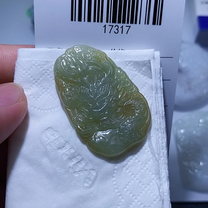 翡翠未镶嵌颈饰天光墟翡翠市场现金代购
