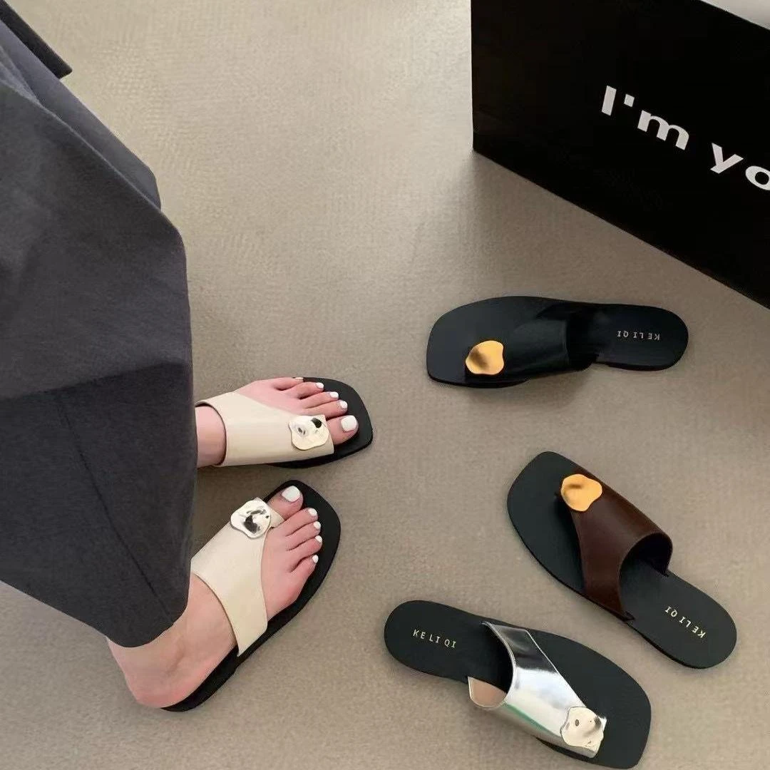 小众平底套趾凉拖鞋仙女鞋子外穿2025年新款夏季软底气质沙滩凉鞋