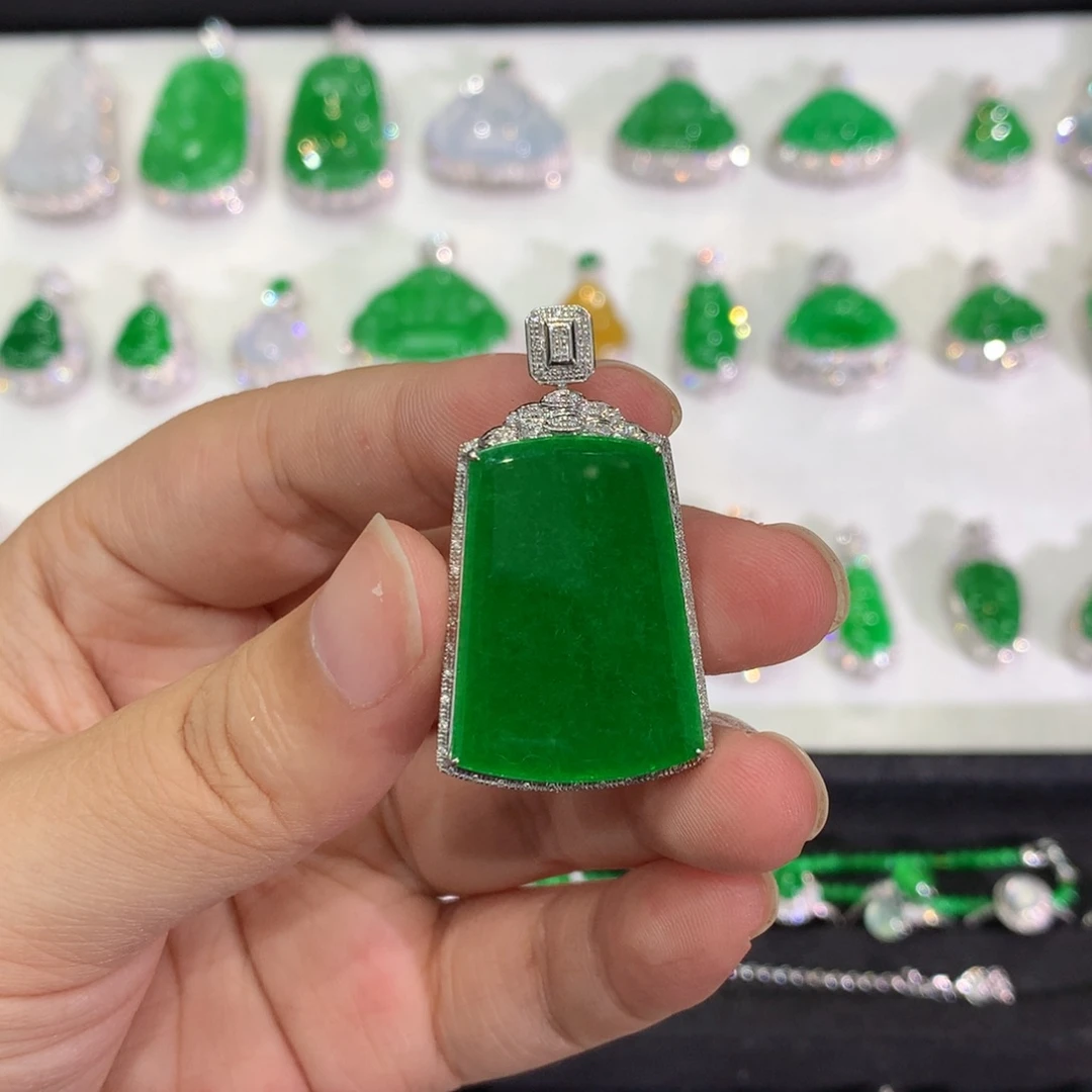 翡翠18K金镶嵌吊坠(不含链)吊坠