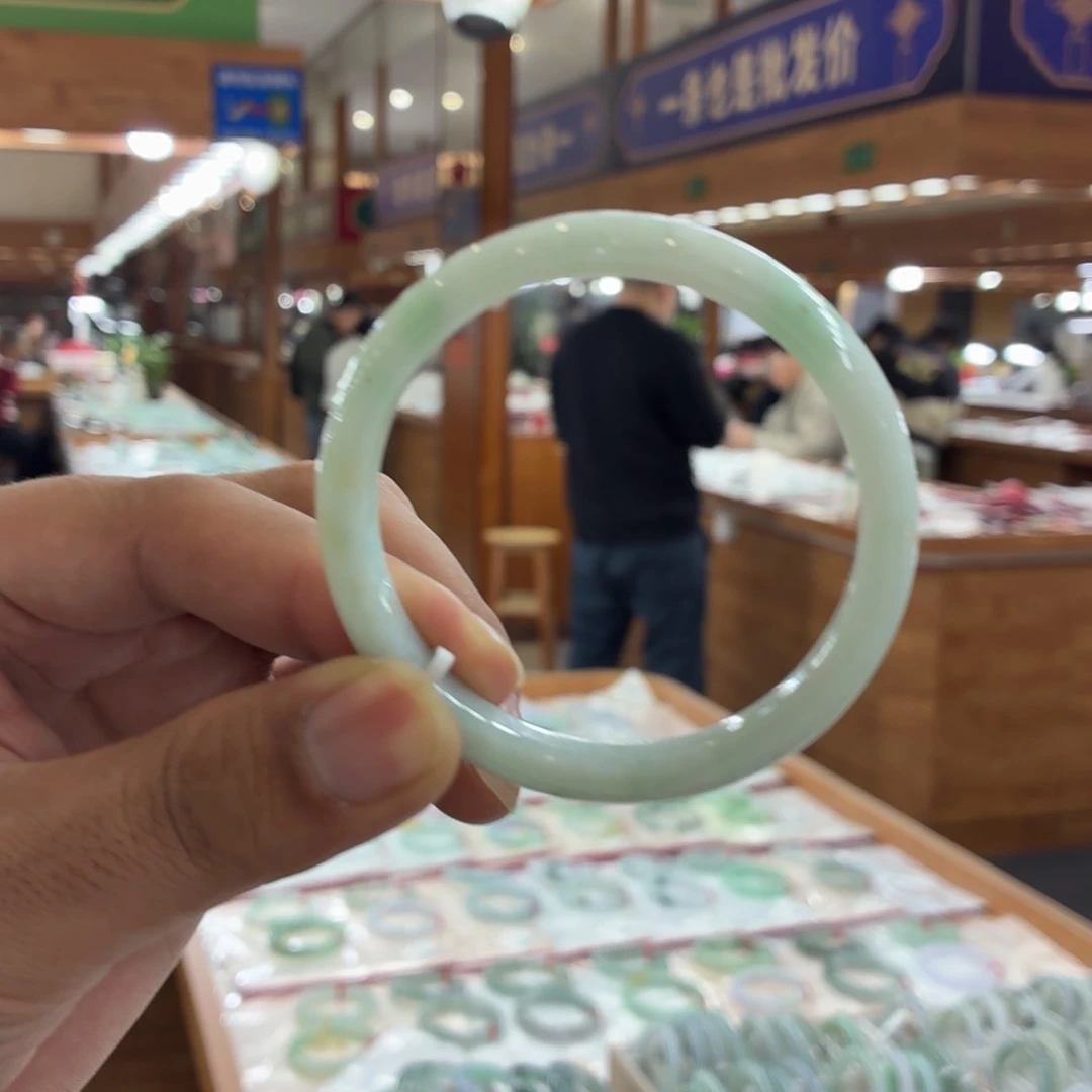 翡翠未镶嵌手镯手镯