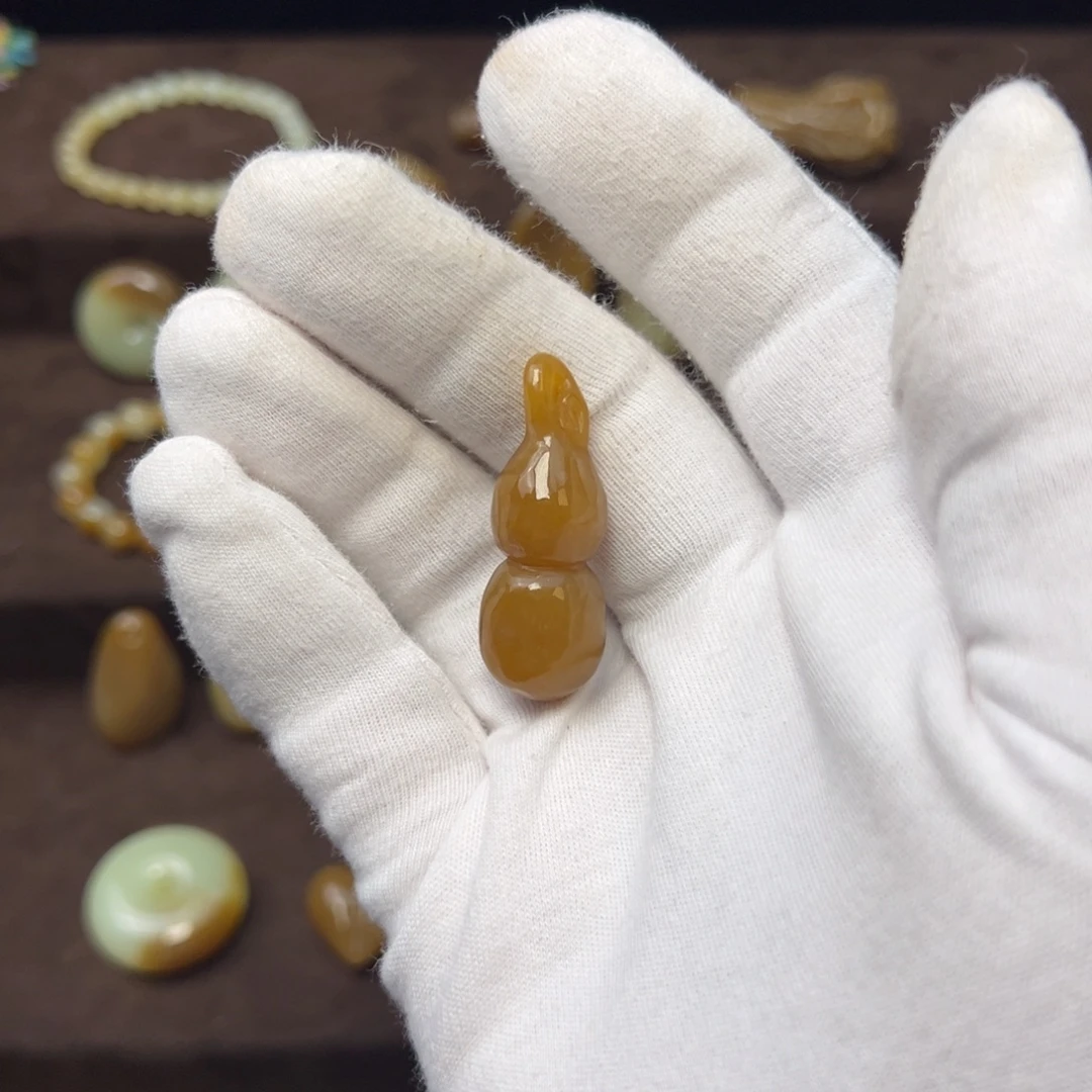 和田玉（糖玉）未镶嵌颈饰