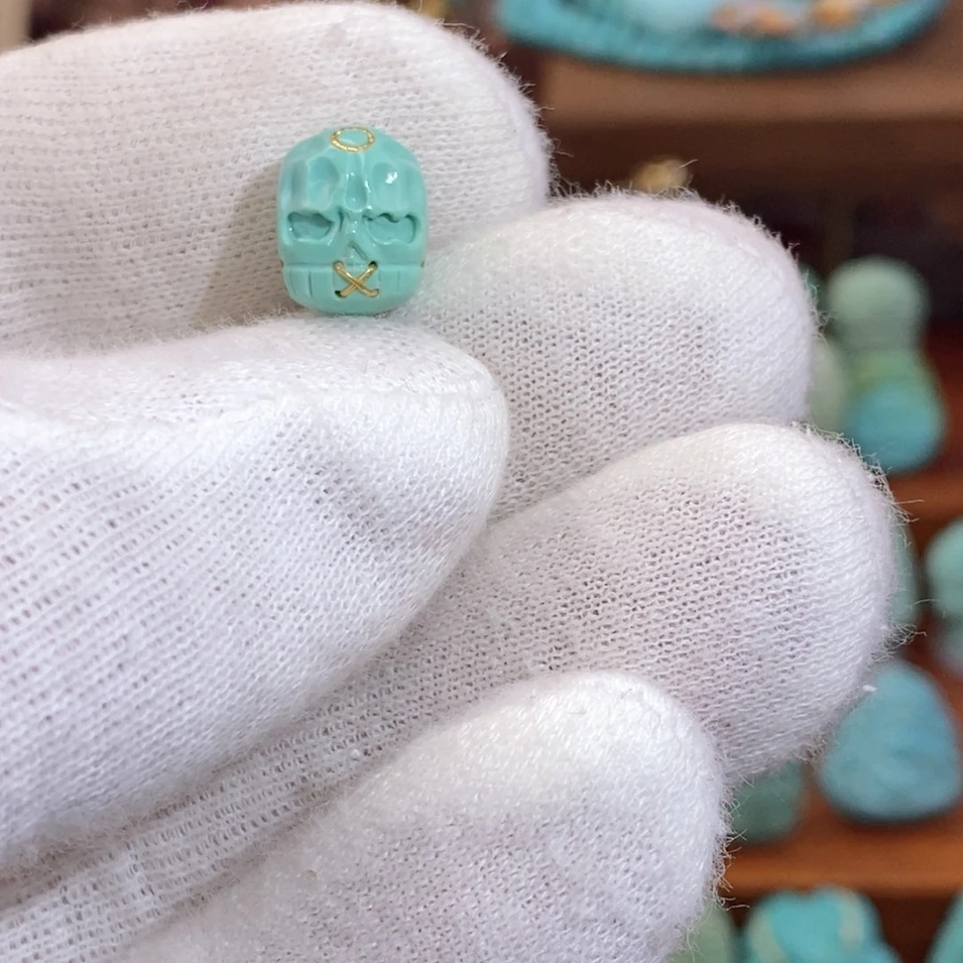 绿松石未镶嵌珠宝奇石