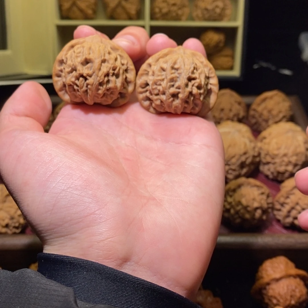 文玩核桃吊坠宫灯