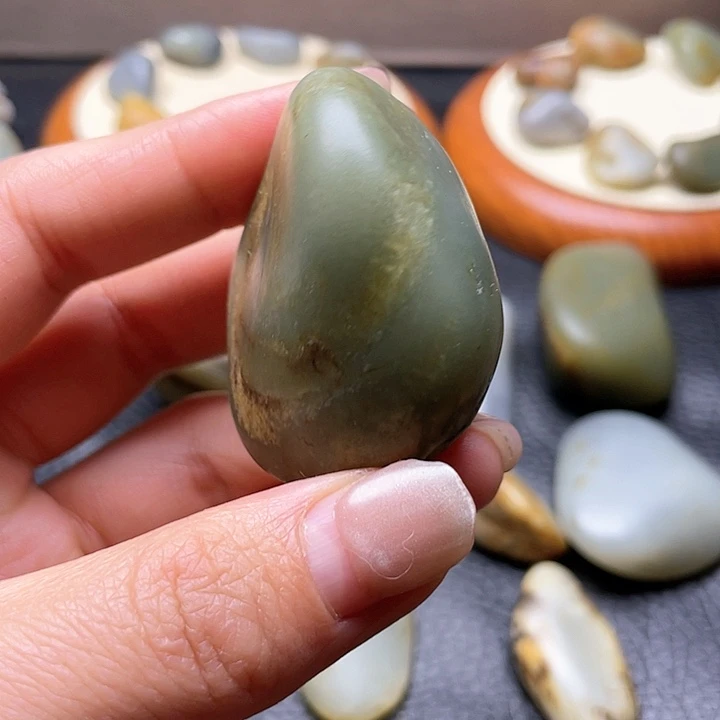 和田玉颈饰未镶嵌1