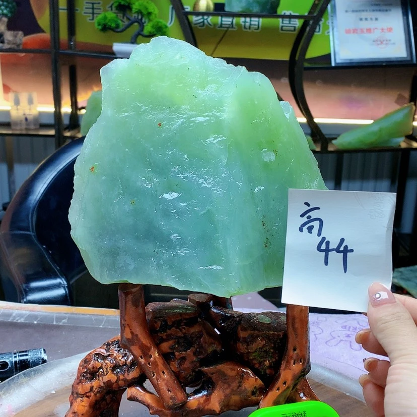 【闪购商品】未镶嵌蛇纹石玉原石