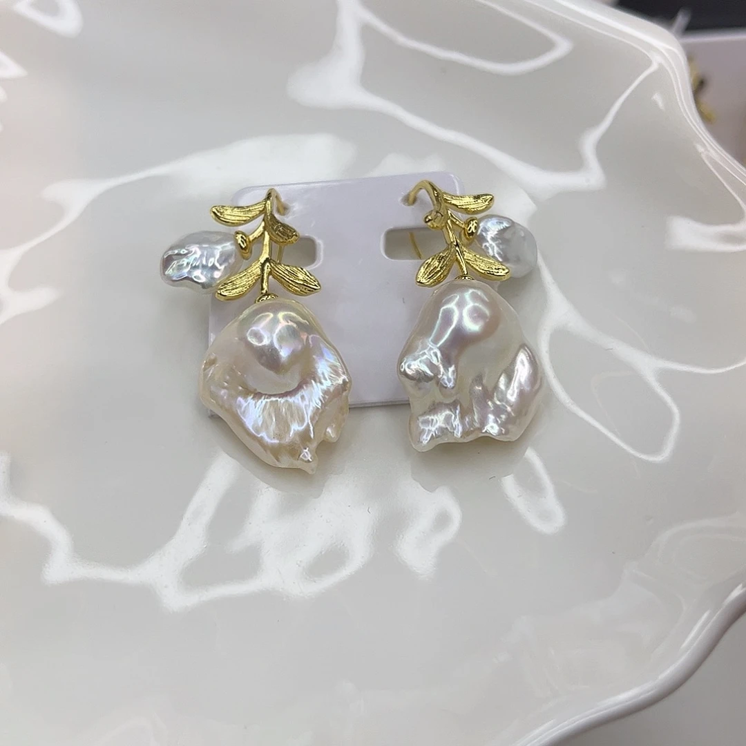 淡水珍珠合金耳饰