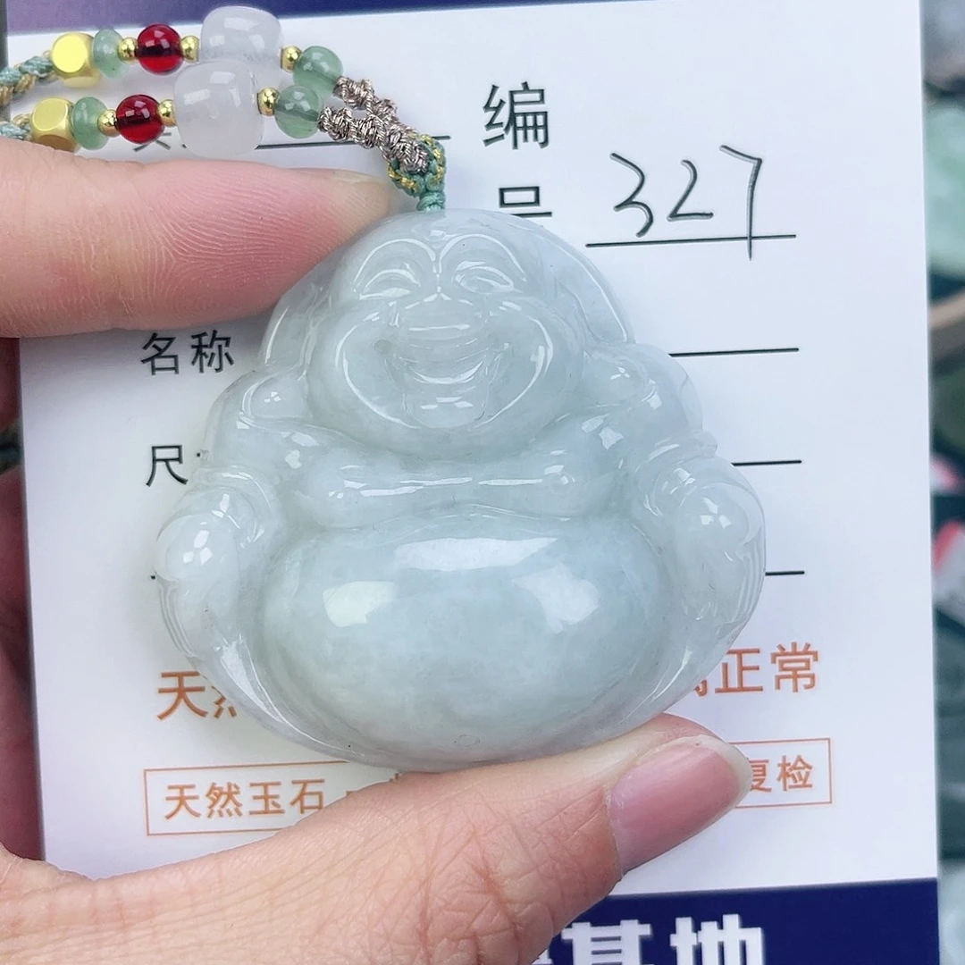 翡翠颈饰未镶嵌佛公