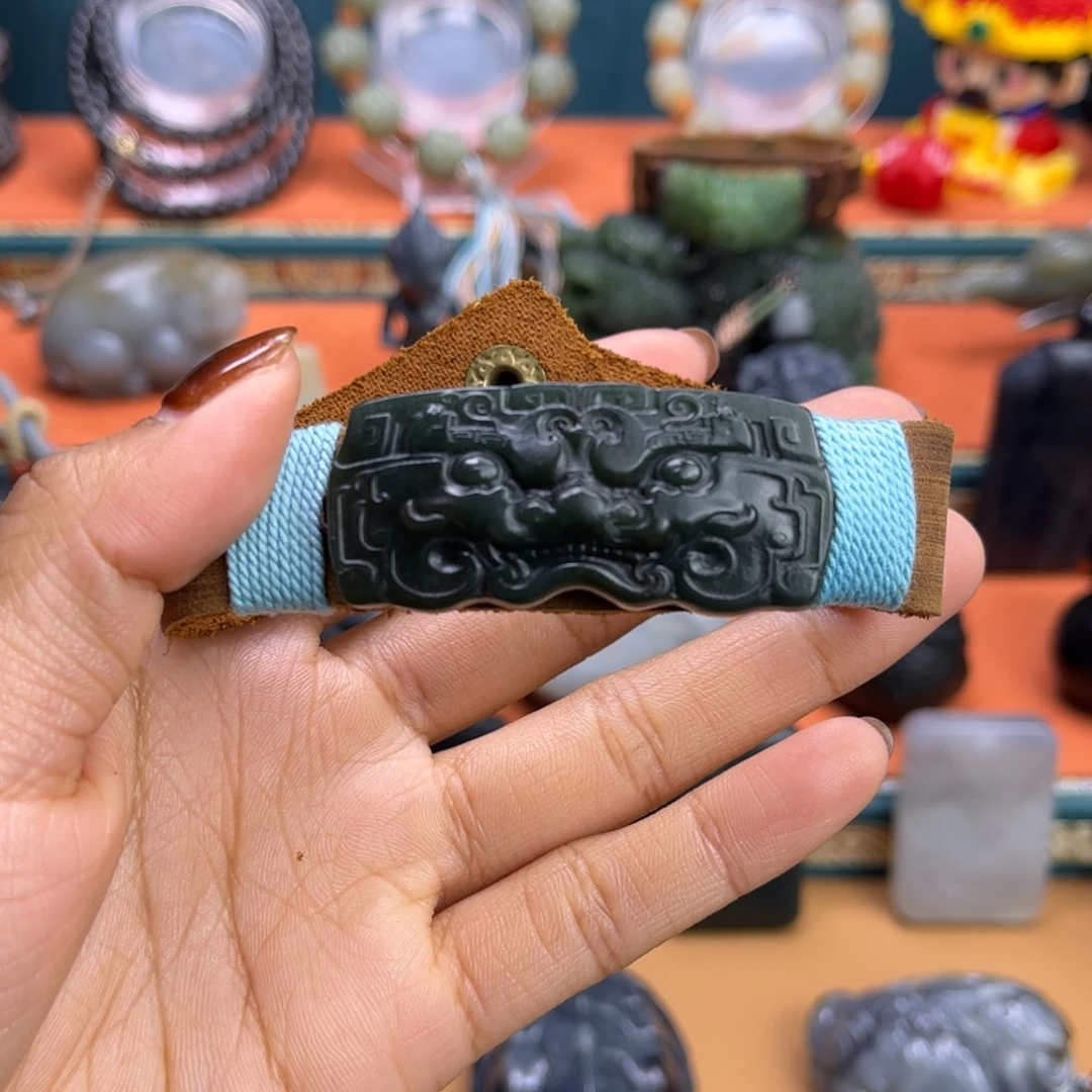 未镶嵌和田玉挂件