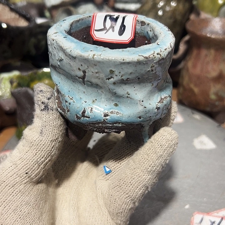 粗陶花盆，现在都不一样