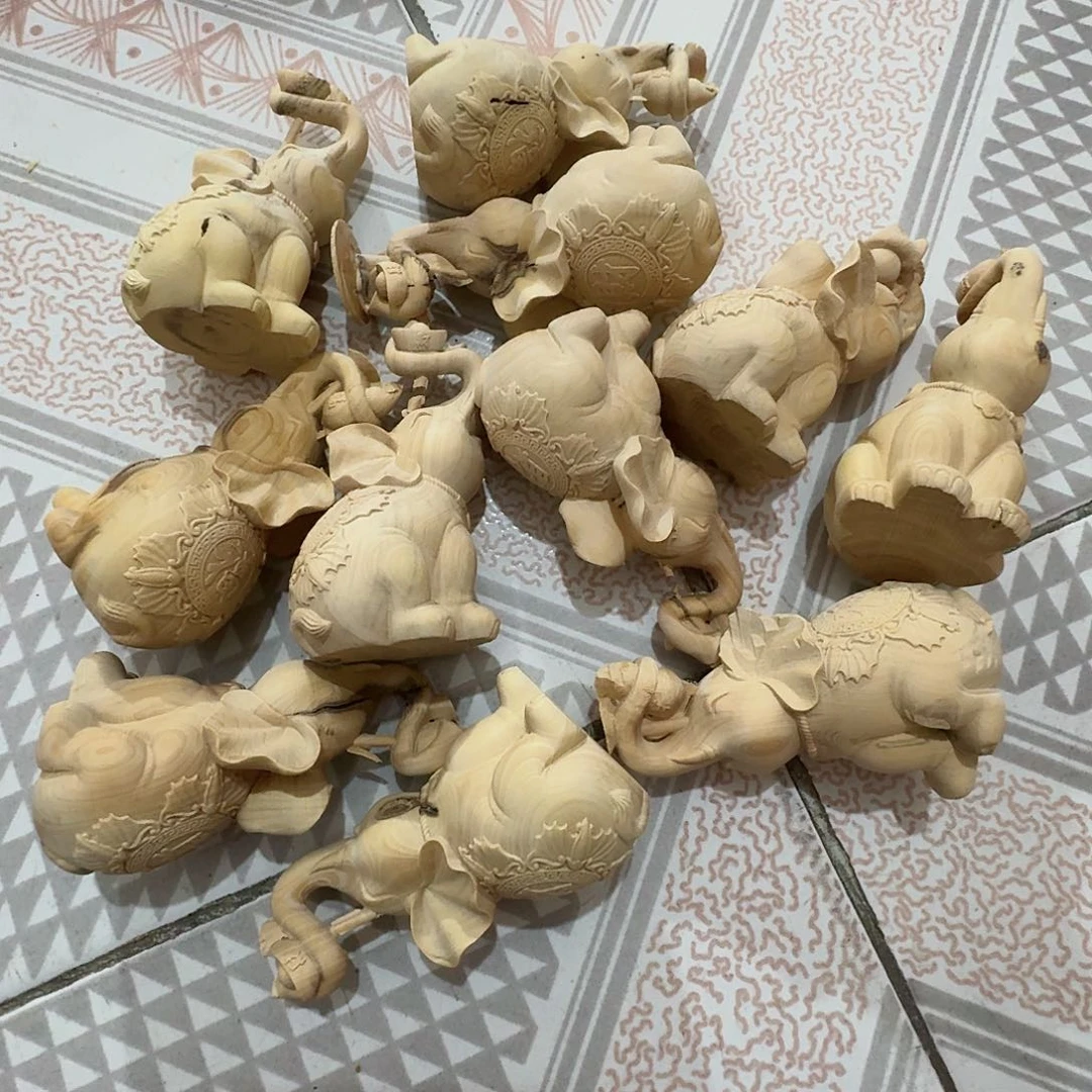 黄杨木剑****雕瑕疵品大象8公分