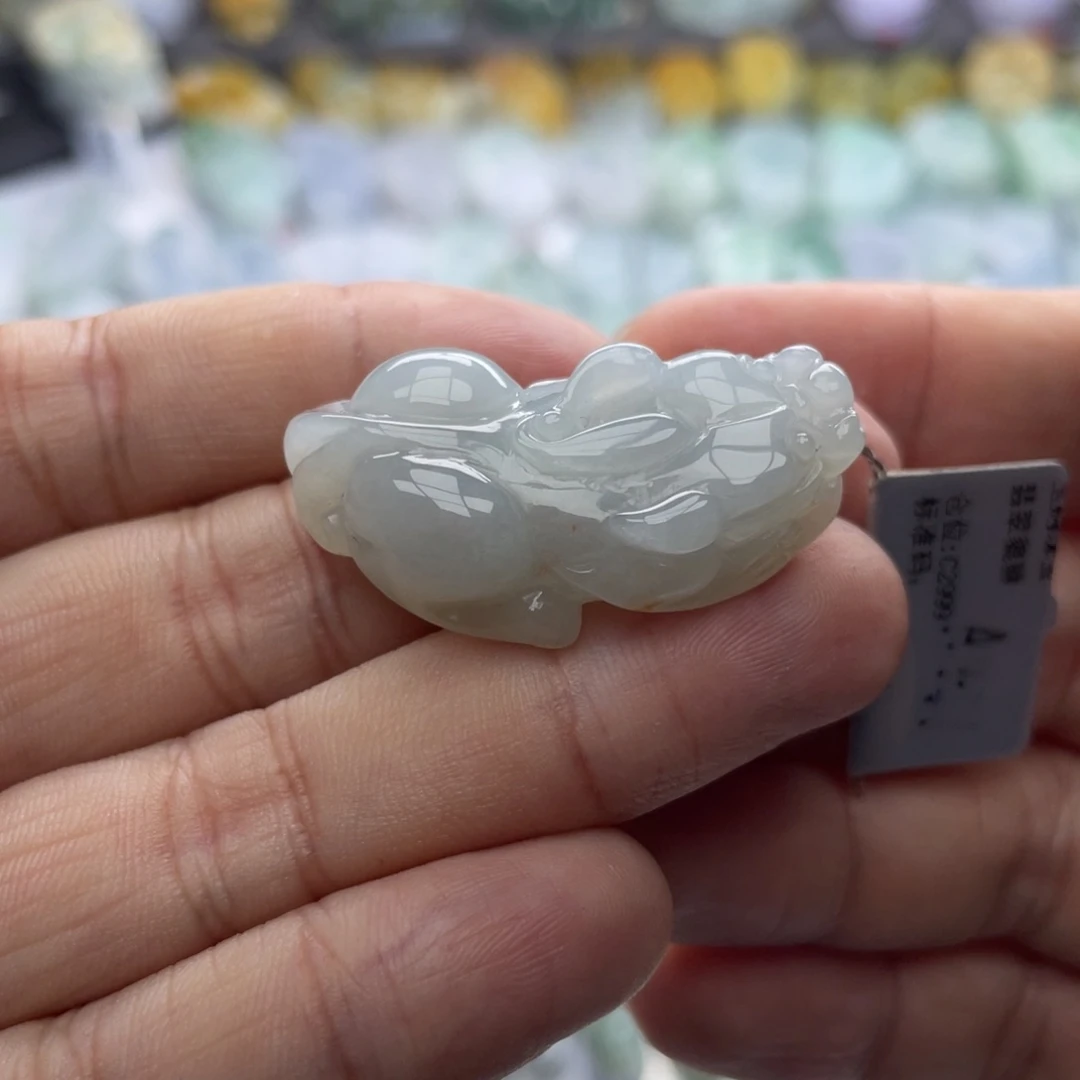 翡翠颈饰未镶嵌好***己貔貅