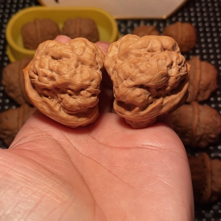 文玩核桃把件四细大腿