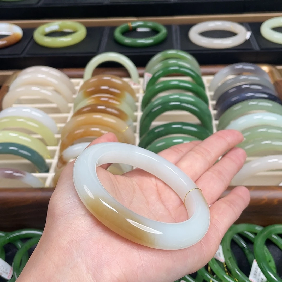 和田玉未镶嵌手镯-糖白