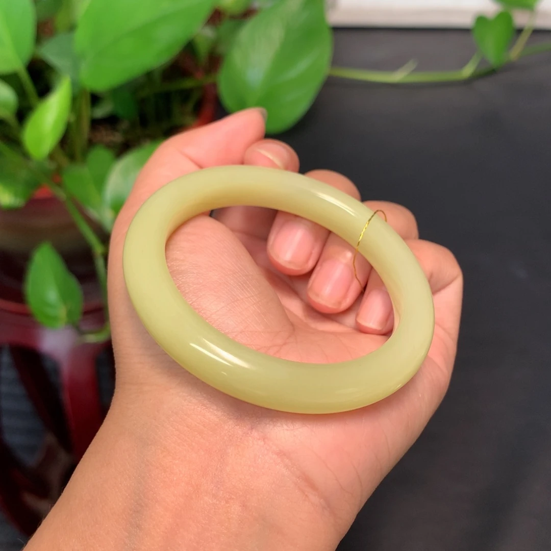 和田玉手镯未镶嵌52