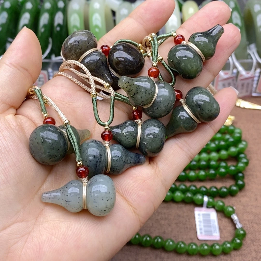 和田玉未镶嵌吊坠(不含链)