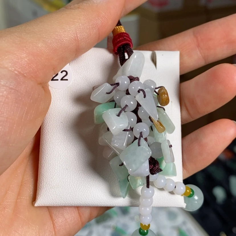 【闪购商品】翡翠未镶嵌颈饰
