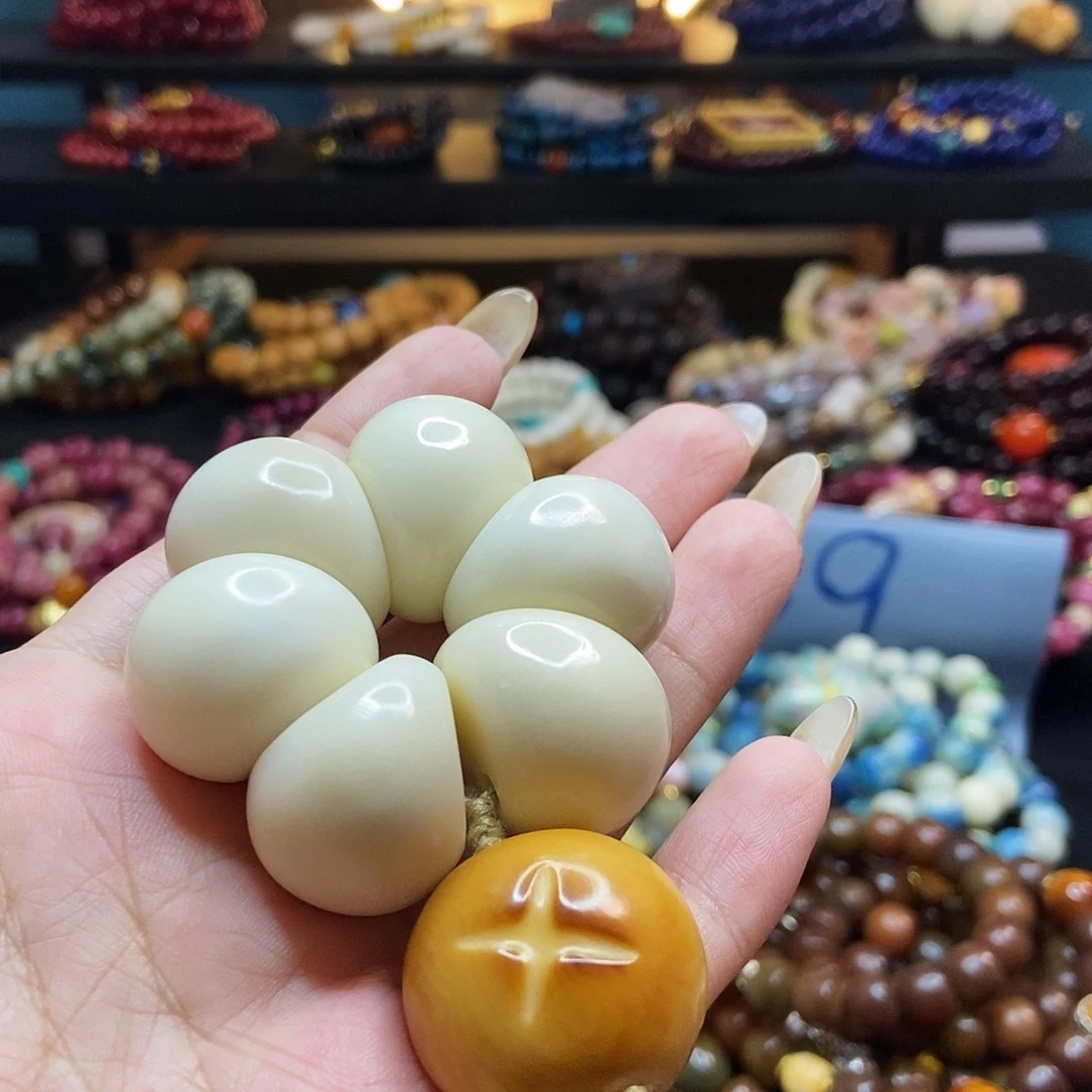 吊坠佛心果菩提果