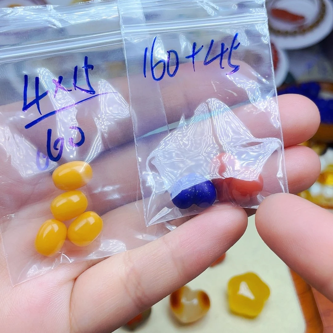 南红玛瑙未镶嵌挂件是**呀拍3件