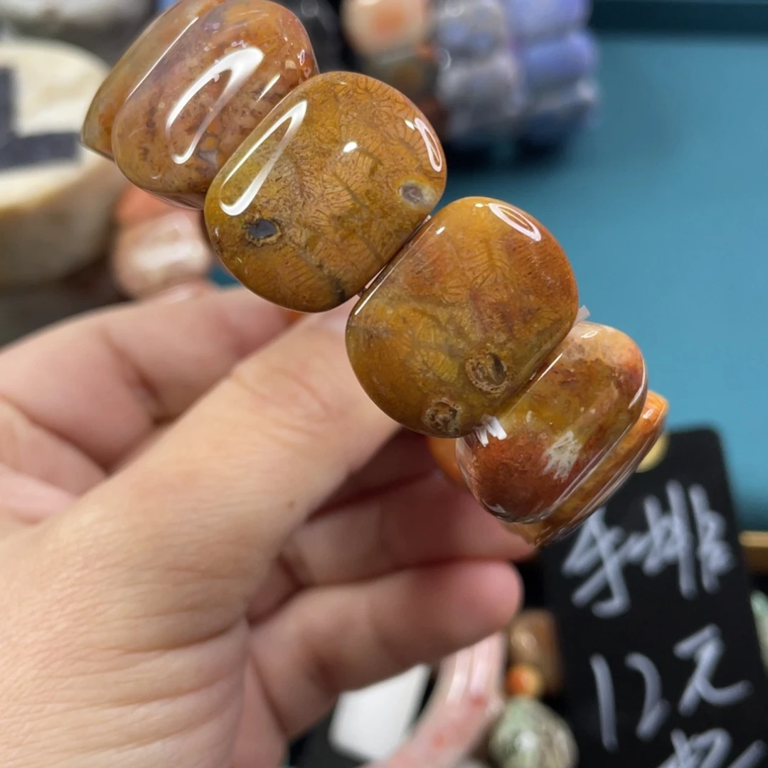 未镶嵌手镯硅化玉