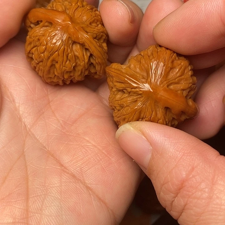 *****文玩核桃把件磨36