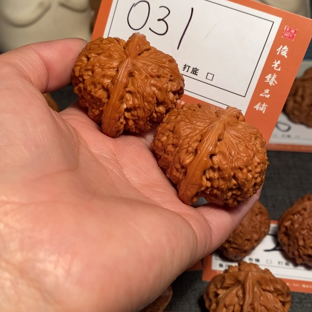 文玩核桃吊坠42白狮子031